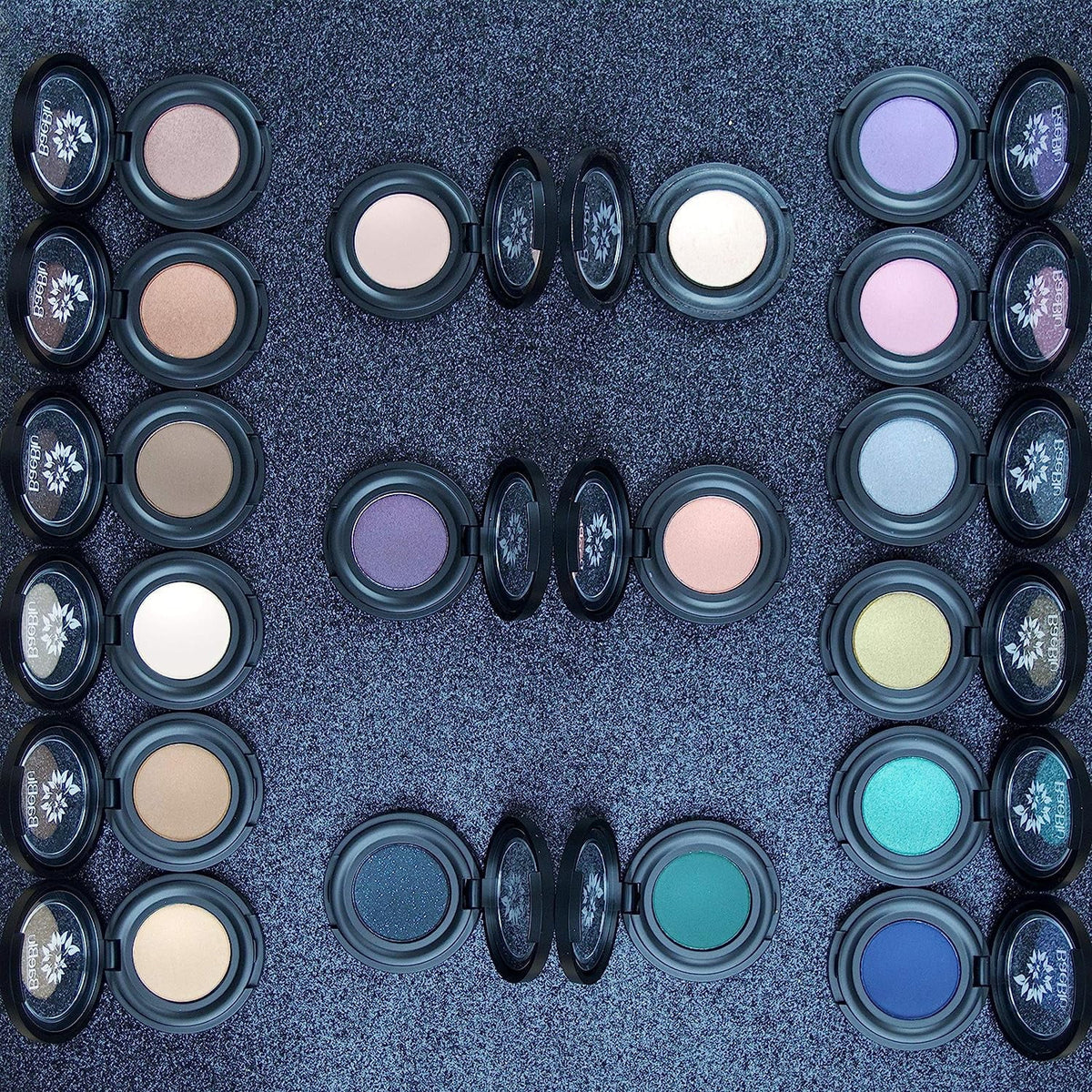 BaeBlu Hypoallergenic Eyeshadow Organic 100% Natural Finely Pressed Velvety Smooth Powder, Made in , Cashmere
