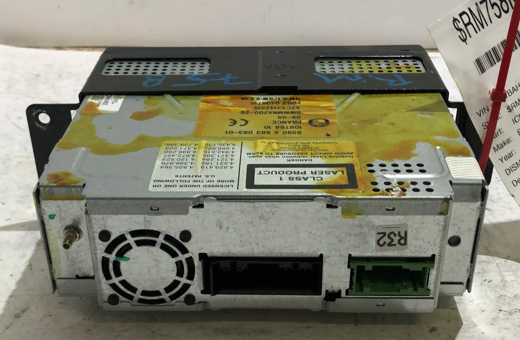 Pre-Owned 06 BMW 750 DVD Player w/ Navigation System OEM LKQ (Good)
