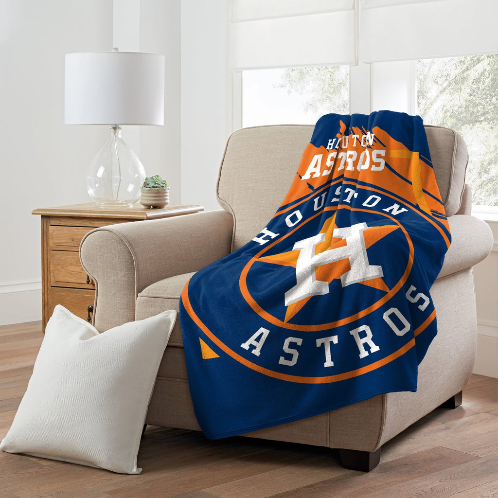 The Northwest Group Houston Astros 46" x 60" Dimensional Micro Raschel Plush Throw Blanket