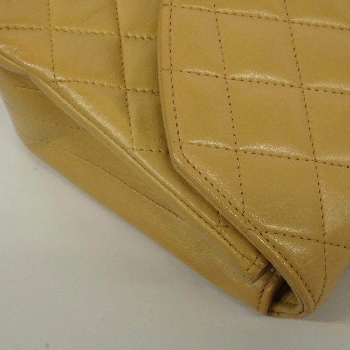 Authenticated Used Auth Chanel Matelasse Single Chain Women's Leather Shoulder Bag Beige