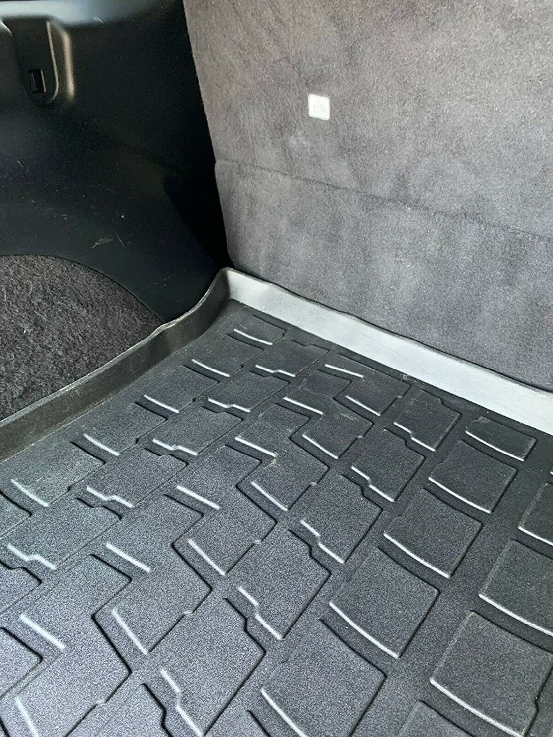 EACCESSORIES EA Cargo Liner – Trunk Mat for Jeep Grand Cherokee 2011-2022 – Weather-Resistant Trunk Mats for Cars with Raised Lip – Non-Slip Car Trunk Mat Rubber – Laser Pre-Cut Design