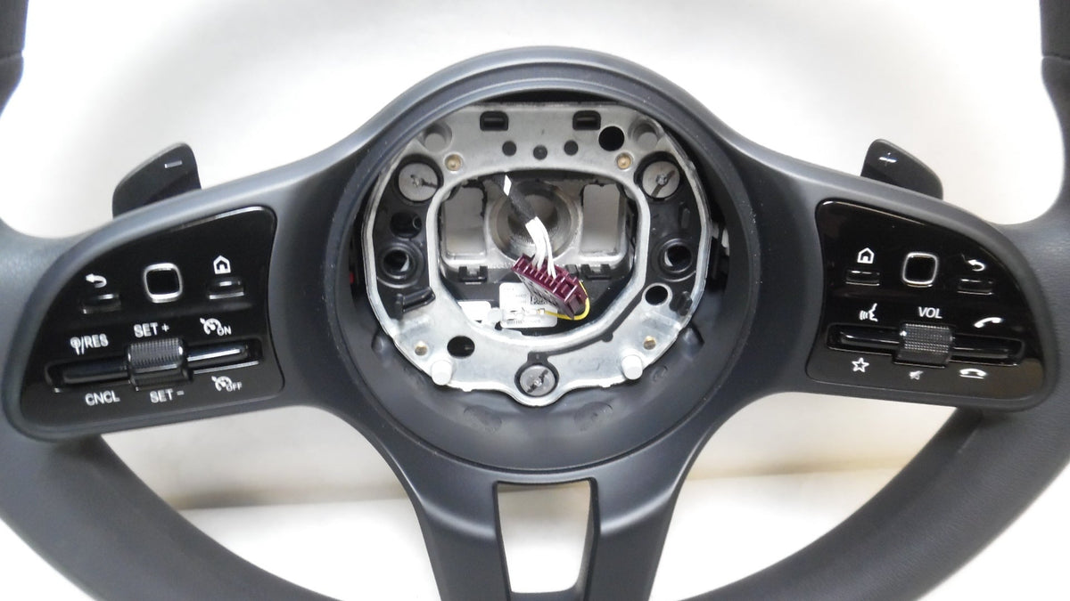 Pre-Owned 23 Mercedes Sprinter 2500 Urethane Steering Wheel w/ Controls & Paddle Shift OEM (Good)